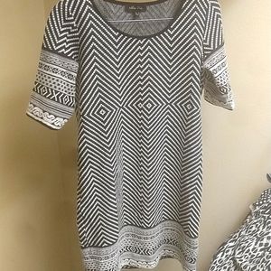 Melissa Paige, M, Black & White Strips